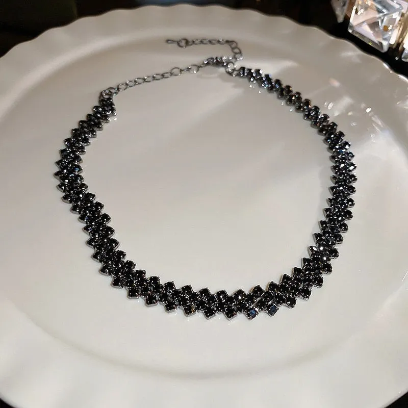 Fashion Black Rhinestone Choker Necklaces for Women Geometric Crystal Necklaces