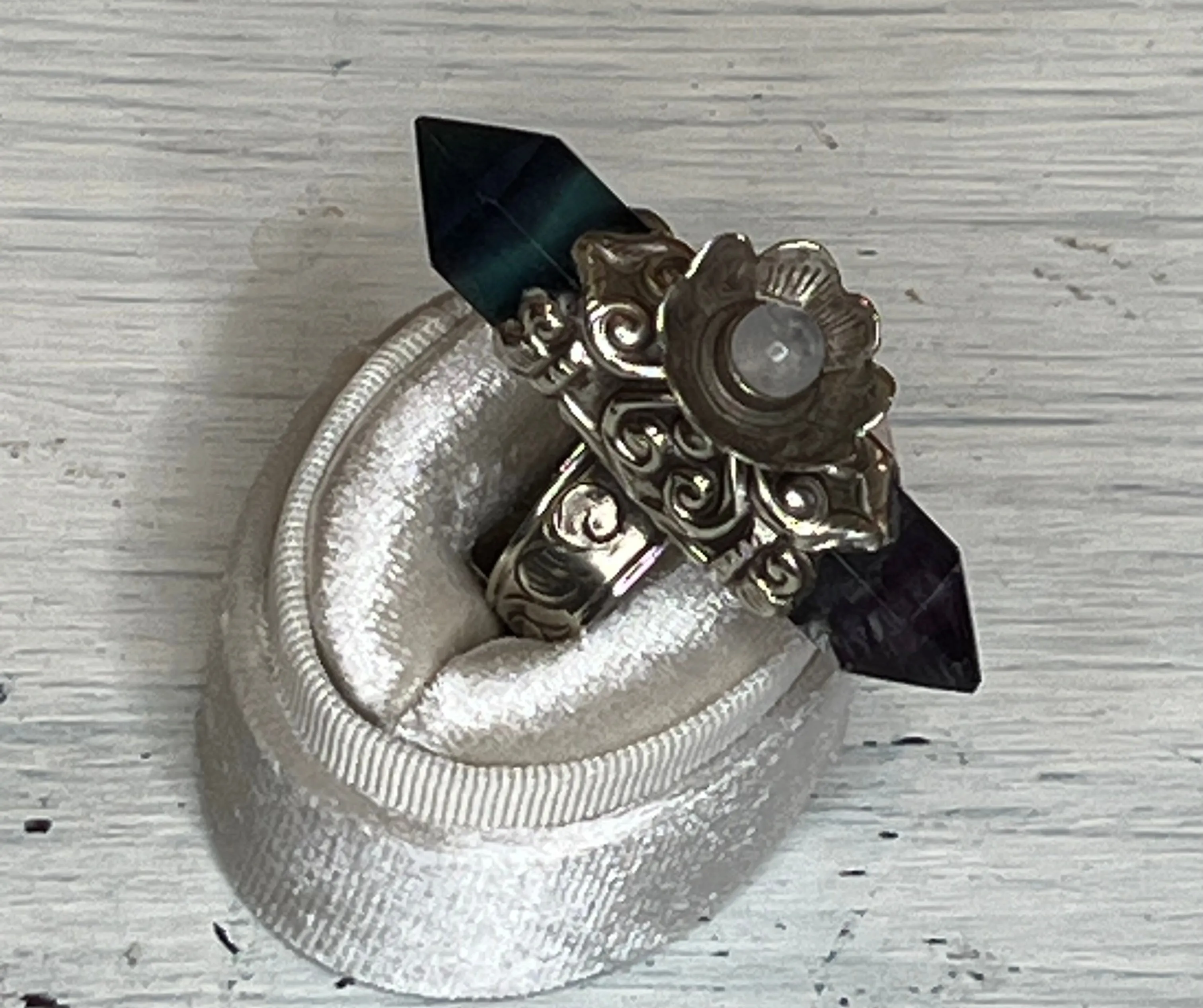Florite Point Adjustable Ornate Ring