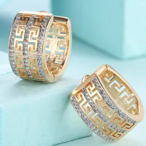 French Twist Design Huggie Earring in 18K Gold Plated