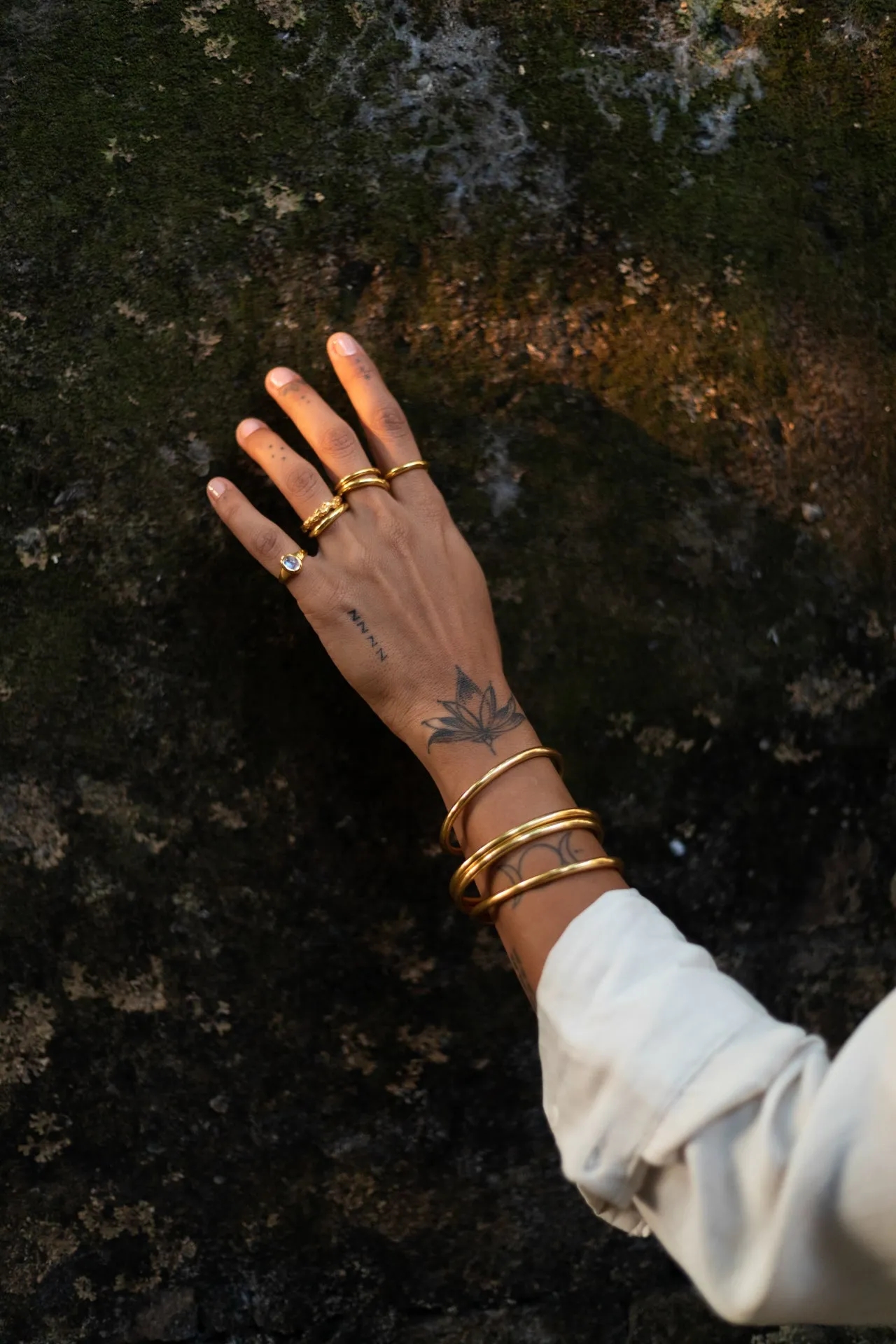 Glow Moonstone Signet Ring