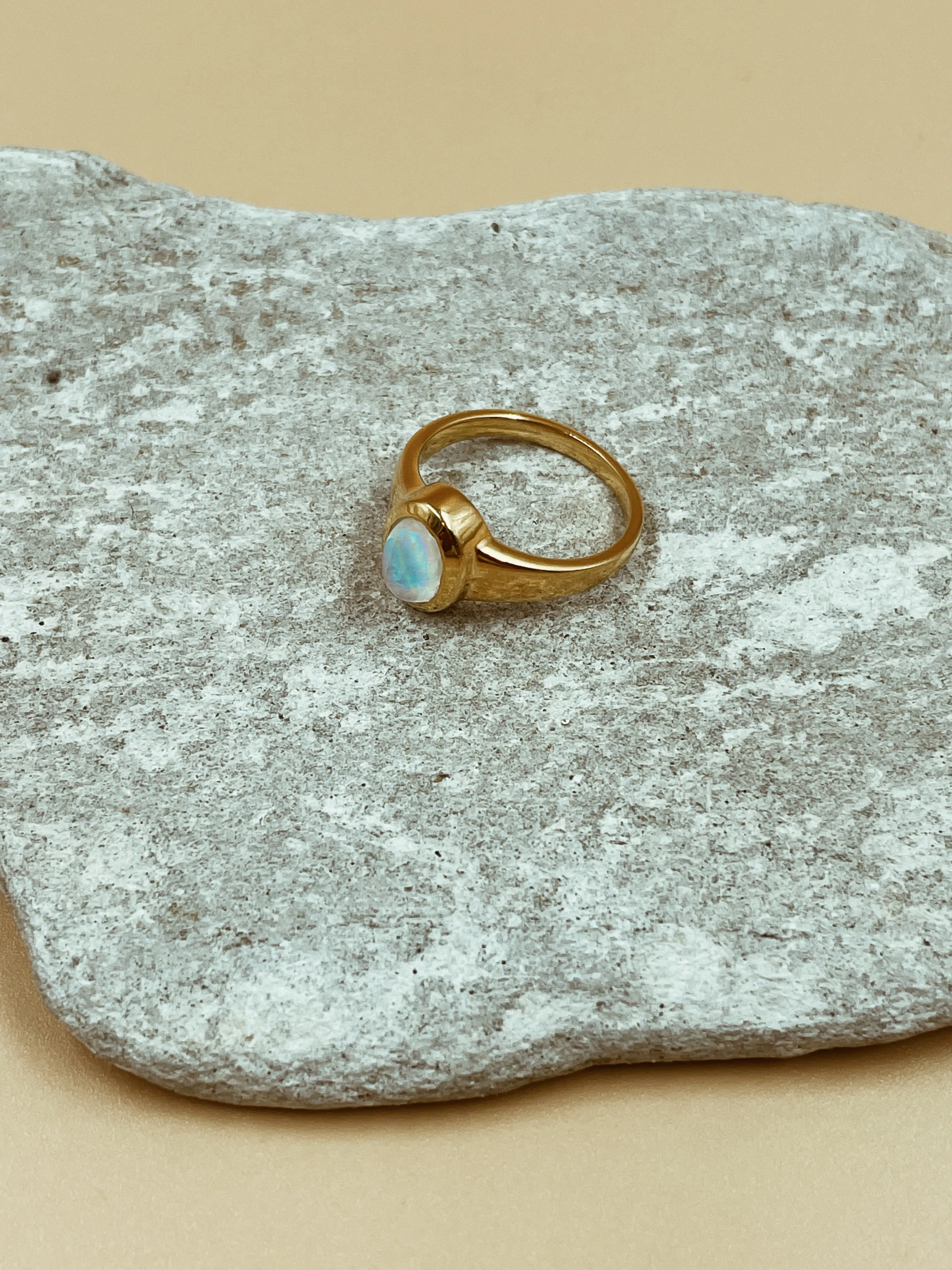 Glow Moonstone Signet Ring