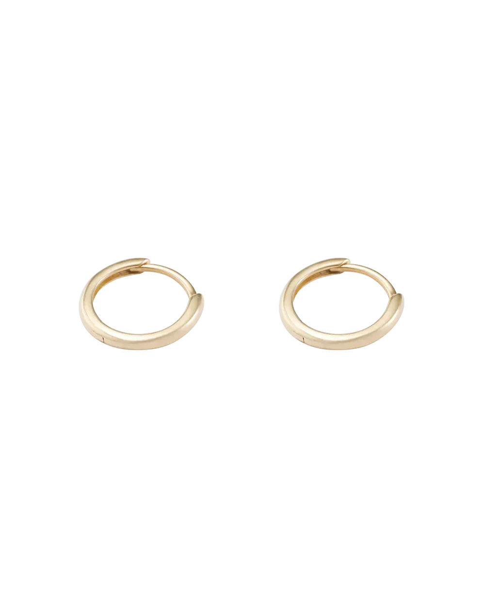 Kirstin Ash Nomada Fine Hoops 9K Gold