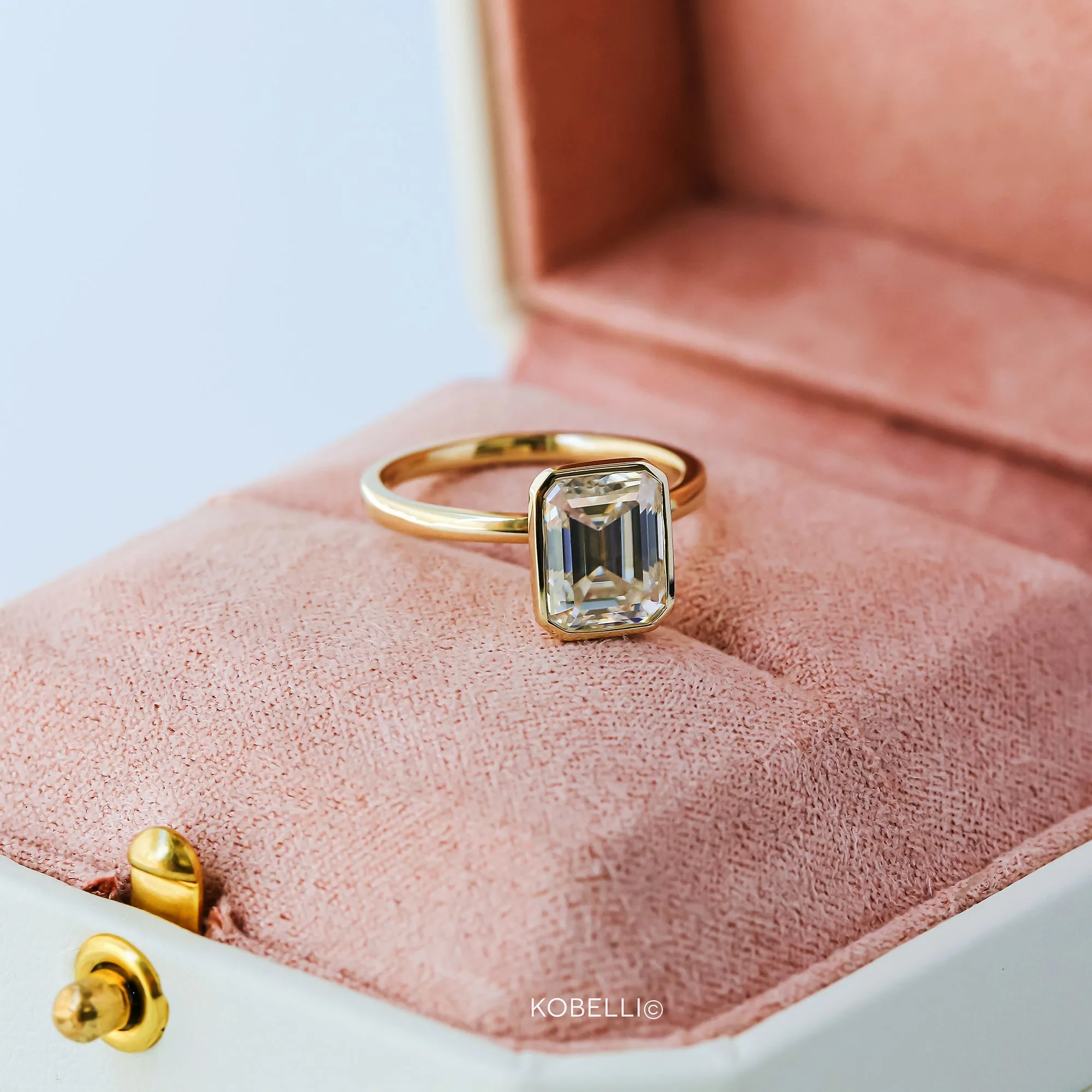 Kobelli Grown - 2.50ct Posh Emerald Ring