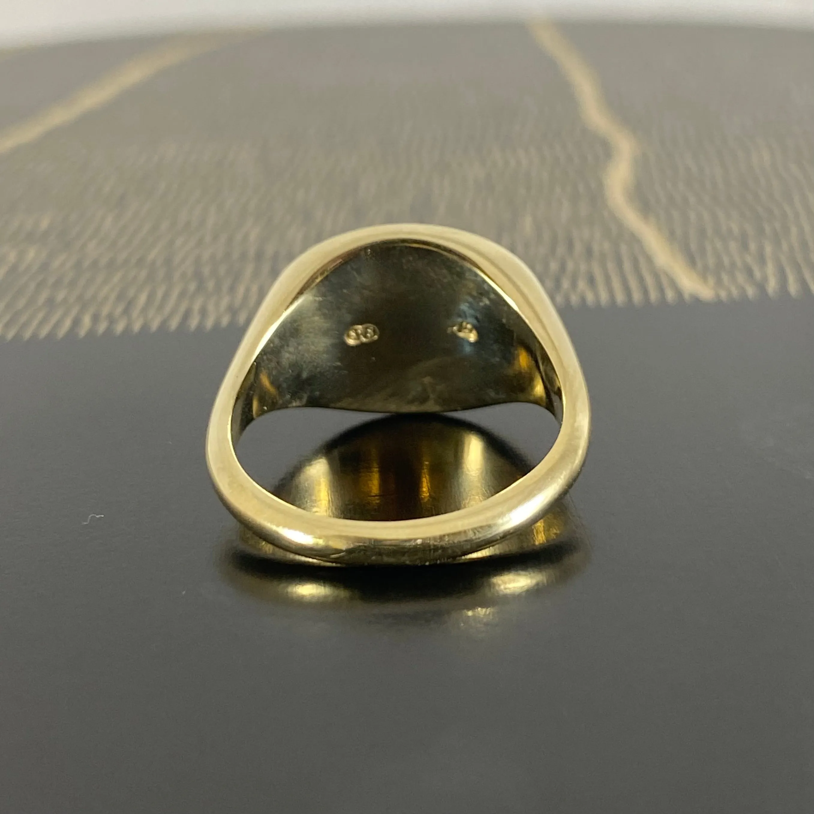 Landscape Oval 12mm x 10mm - 9 Carat Yellow Gold Signet Ring