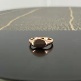 Landscape Oval 8mm x 5.5mm - 9 Carat Rose Gold Signet Ring