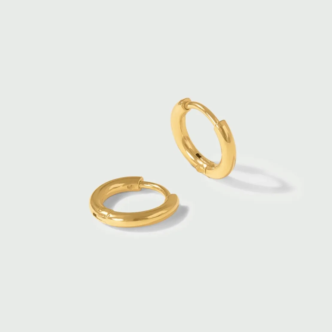 LUXE Huggie Hoop Earrings - Gold