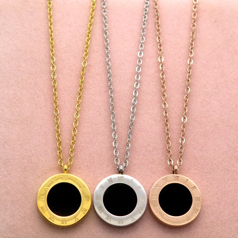 New Necklace Pendant Roman Letters two-sided Shell Pendant Necklace Woman Fashion Jewelry Design Stainless Steel Chain Rose Gold