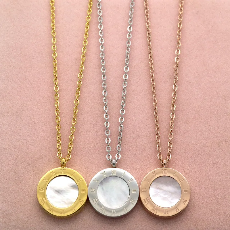 New Necklace Pendant Roman Letters two-sided Shell Pendant Necklace Woman Fashion Jewelry Design Stainless Steel Chain Rose Gold