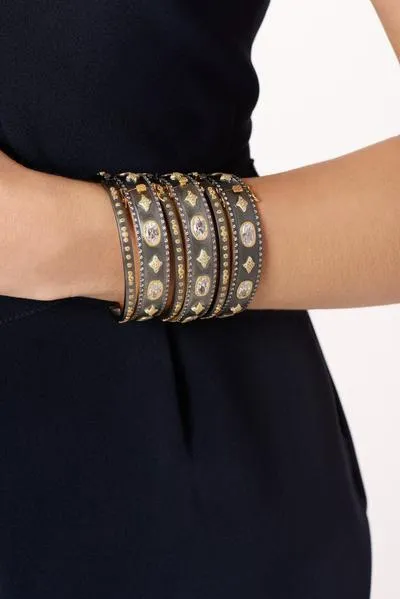 OH SO GORGEOUS WIDE HINGE BANGLE