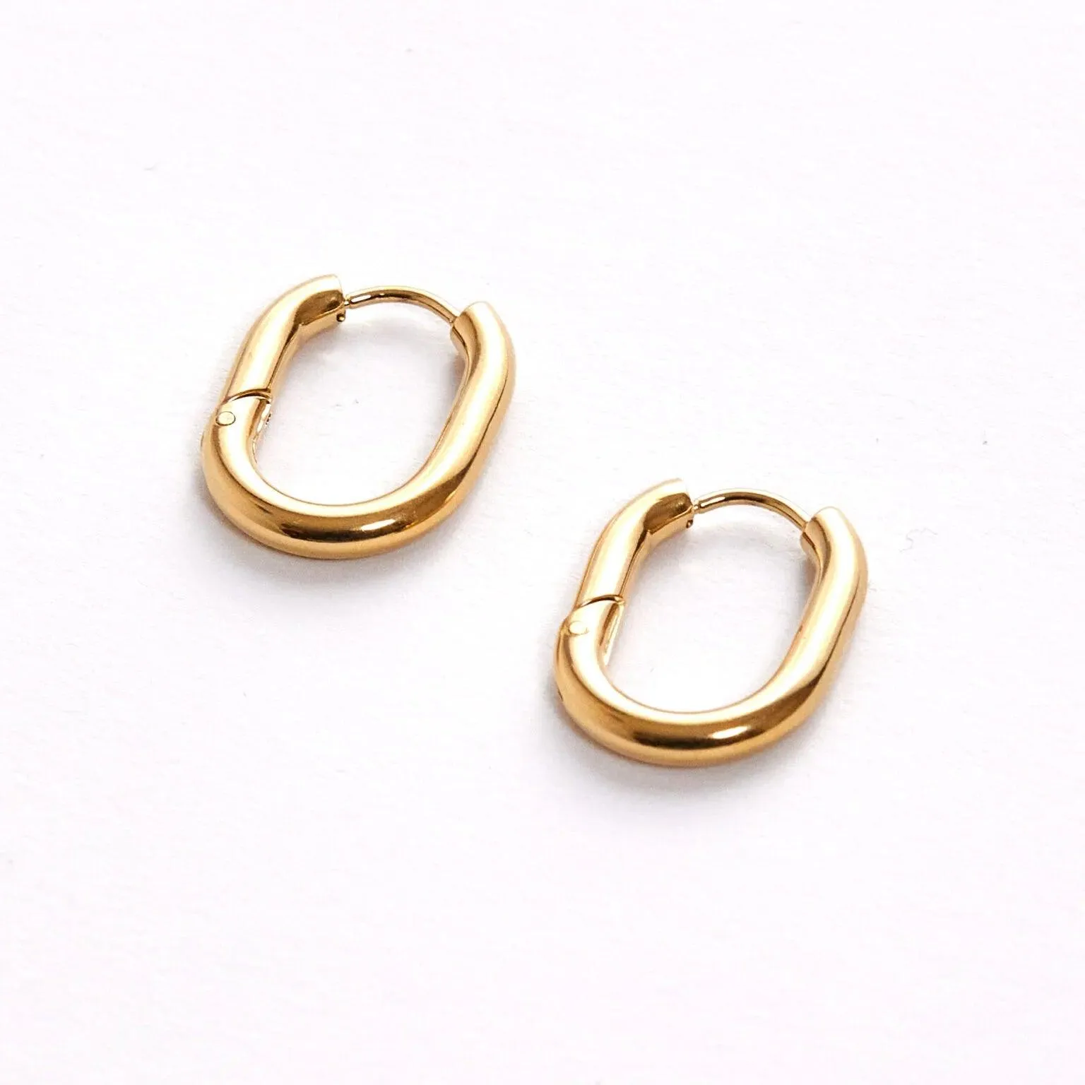 POLLY OVAL EVERYDAY HOOPS