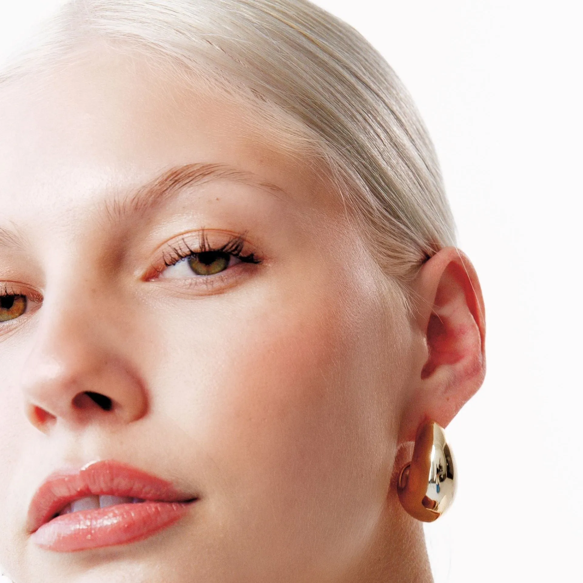 Renaissance Hoops - Gold Medium