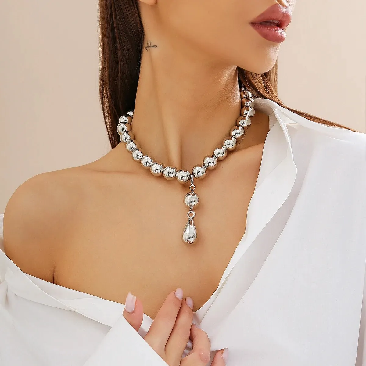 Sandy Big Ball Bead Chain Necklace