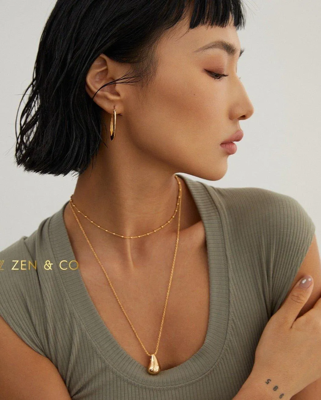 SAVI Teardrop minimalist pendant necklace