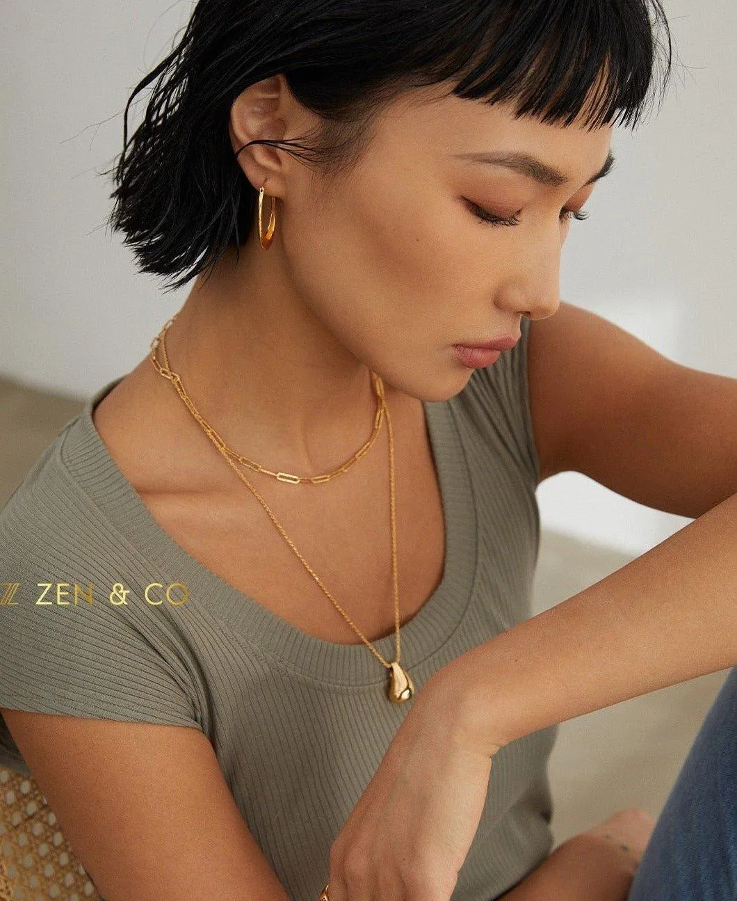 SAVI Teardrop minimalist pendant necklace