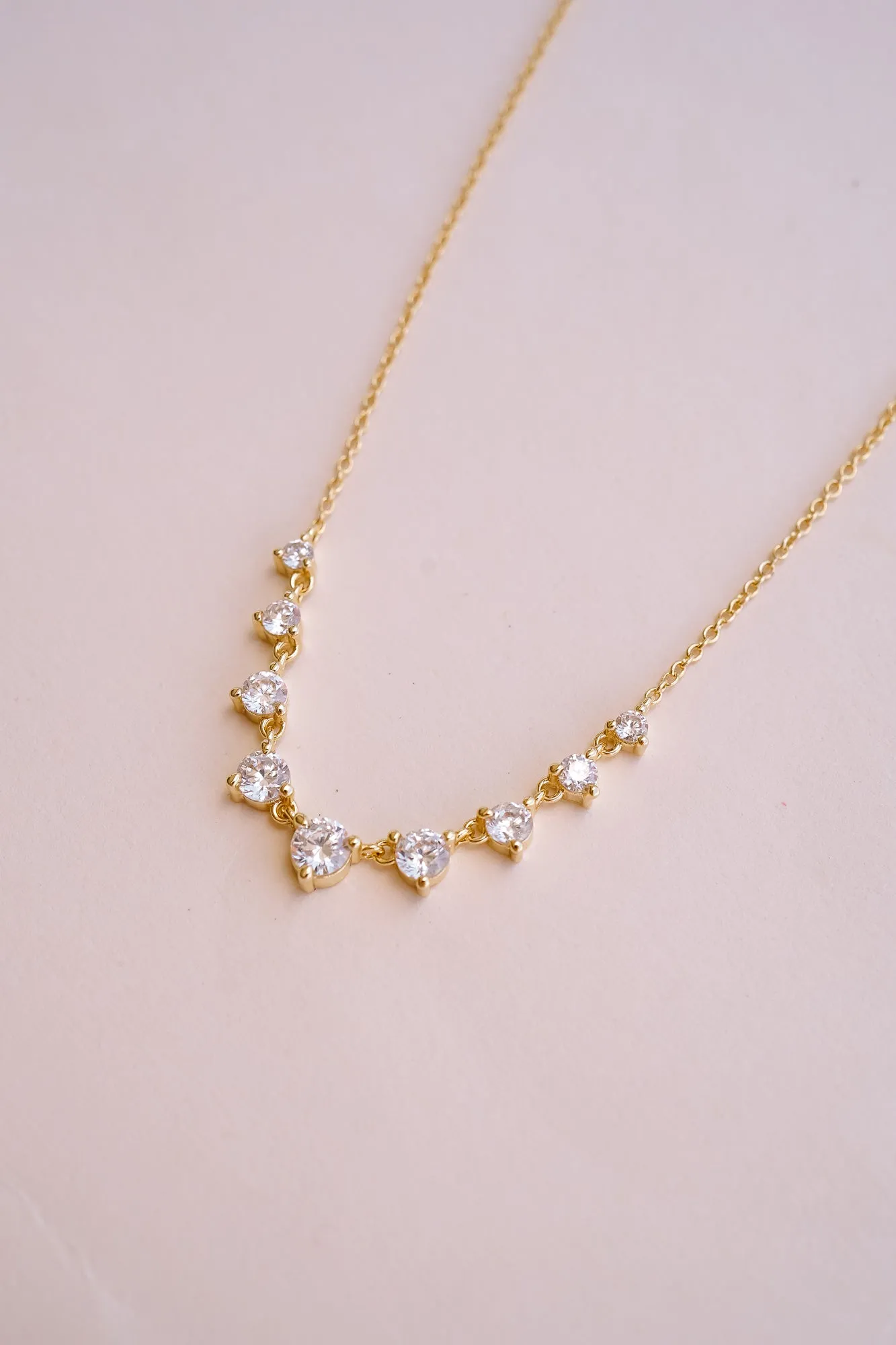Serene Twinkle Necklace