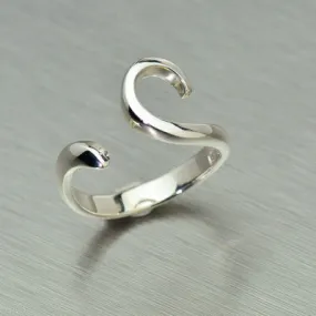 Silver Curl Ring