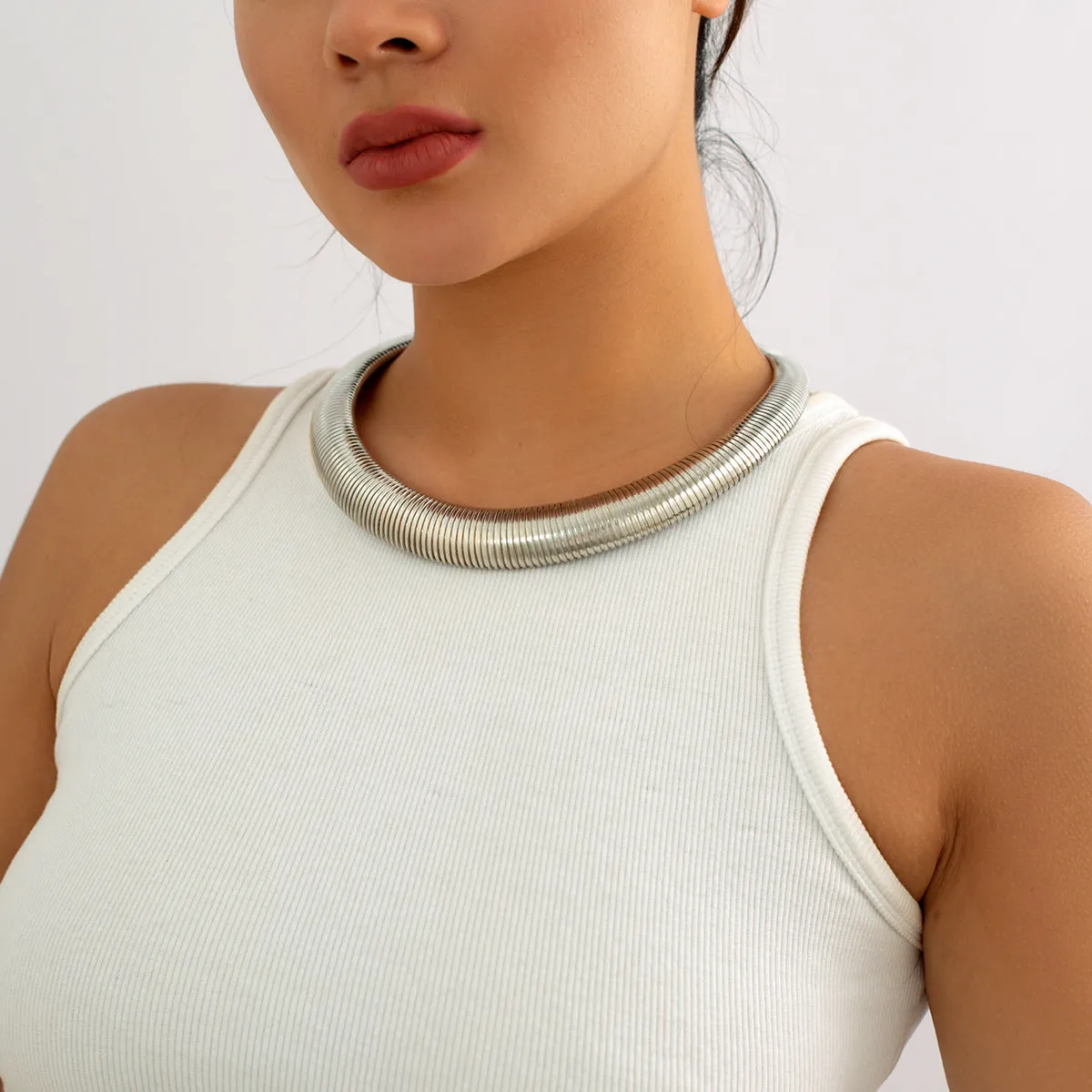 Sleek and Stylish Snake Bone Necklace for Women, Choker Exuding Personality and Fashion