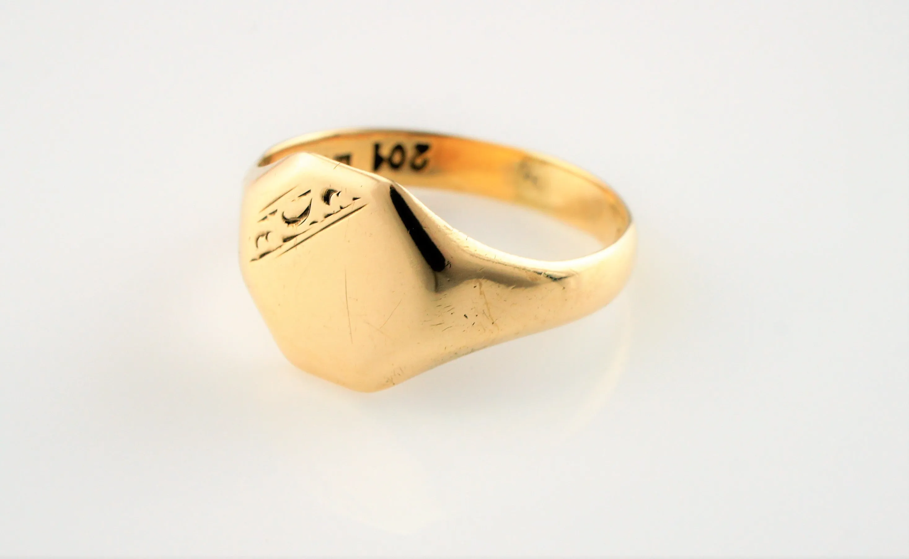 Vintage 9ct Yellow Gold Signet Ring - Size Q