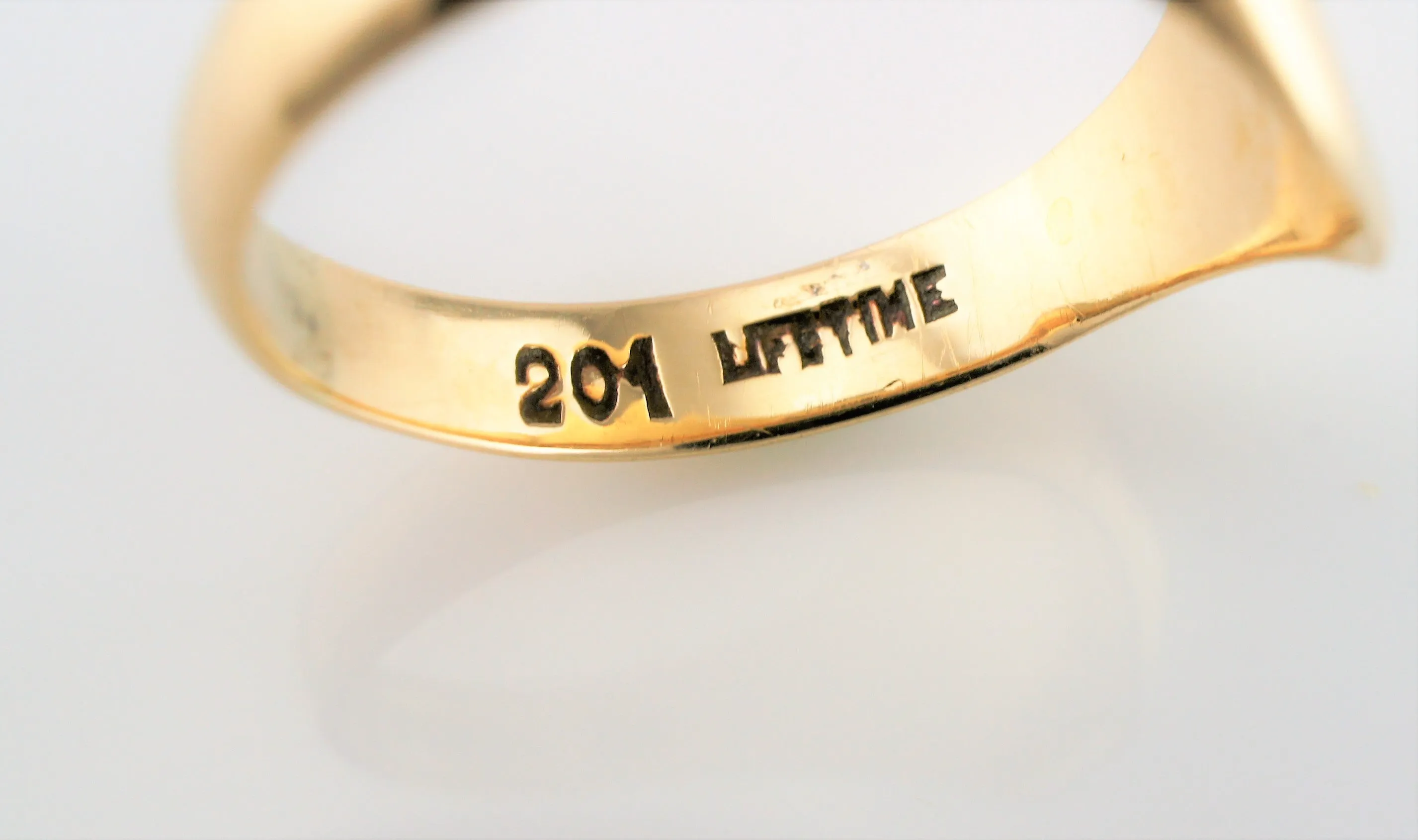 Vintage 9ct Yellow Gold Signet Ring - Size Q