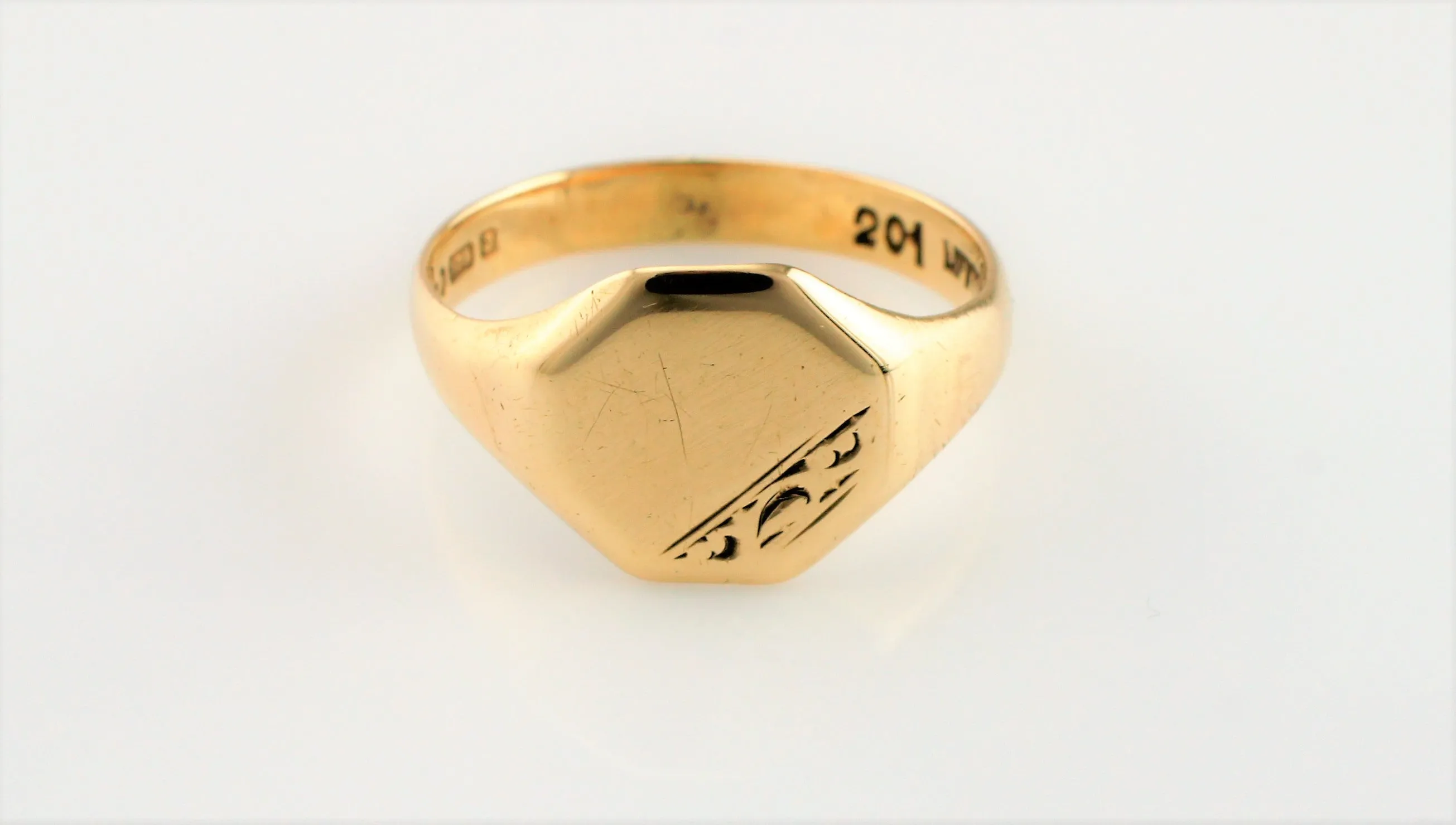 Vintage 9ct Yellow Gold Signet Ring - Size Q