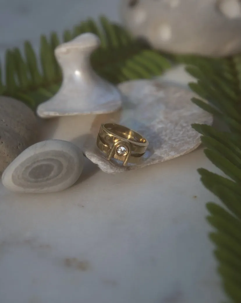 ZIGGY OPEN SIGNET RING- Silver